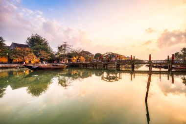 Günbatımında Işıklar Köprüsü, Hoi An, Vietnam