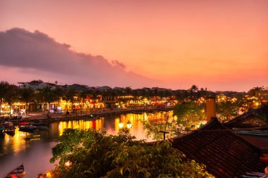 Hoi An 'ın Sunset, Vietnam' daki hava görüntüsü. 