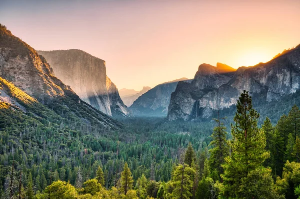 Illuminated Yosemite Valley View Tunnel Entrance Valley Sunrise Yosemite National — Stock Photo, Image