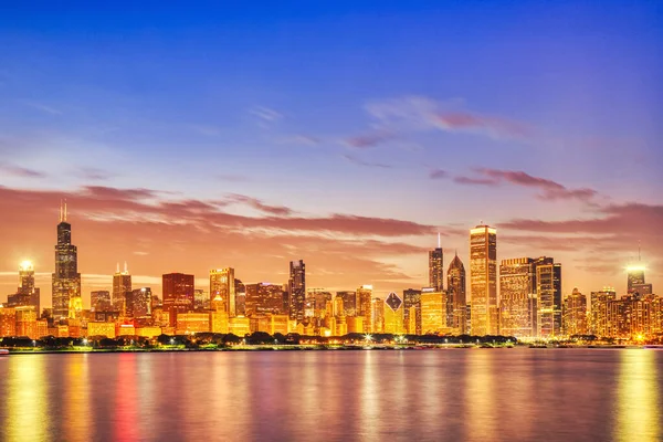 美国伊利诺伊州Epic Sunset的芝加哥天际线 — 图库照片
