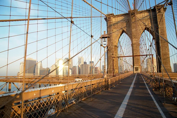 Brooklyn Bridge ved soloppgang, New York City – stockfoto