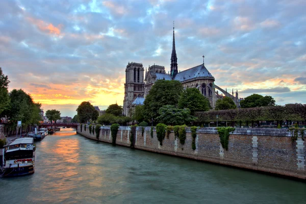 Notre Dame de Paris at Sunset, Francia —  Fotos de Stock