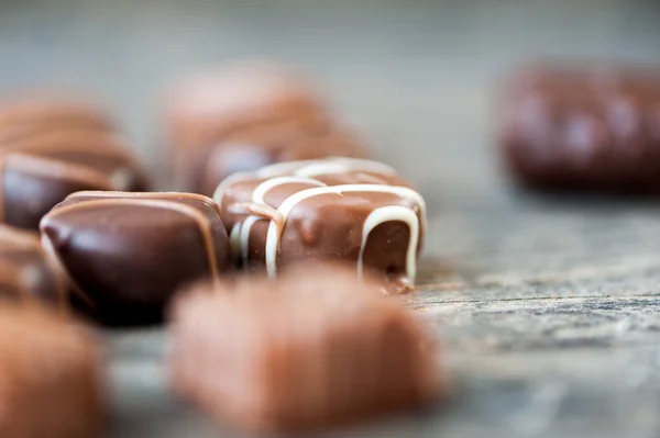 Verschillende chocolade snoepjes — Stockfoto