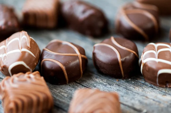 Verschillende chocolade snoepjes — Stockfoto