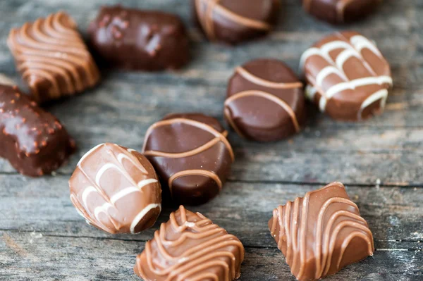 Verschillende chocolade snoepjes — Stockfoto