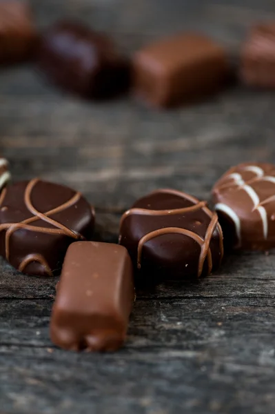 Verschillende chocolade snoepjes — Stockfoto