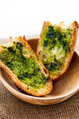 taze sarımsak ekmek