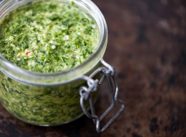 Ev yapımı pesto