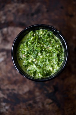 Ev yapımı pesto