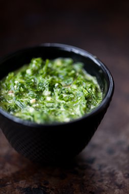 Ev yapımı pesto