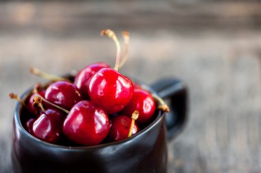 Kırmızı organik kiraz