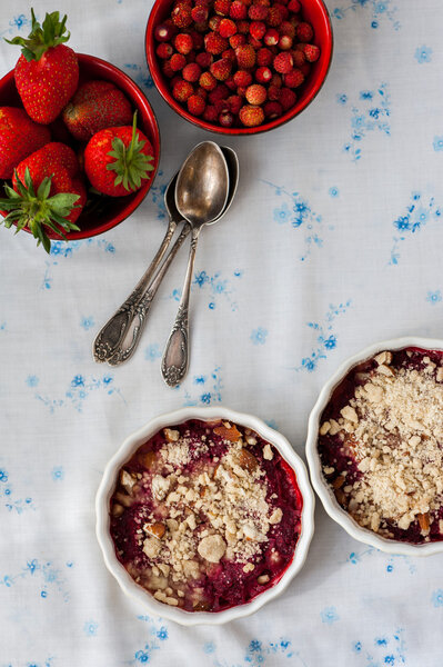 Red organic berry crumble