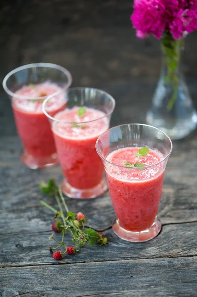 Hemlagad saft — Stockfoto