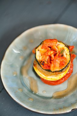 Küçük tabak zekâ ratatouile