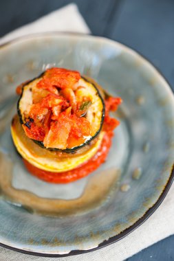 Küçük tabak zekâ ratatouile