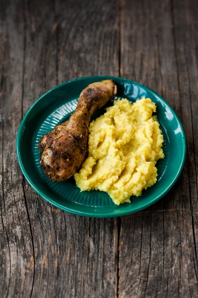 Roasted chicken with mash potatoes Stock Picture