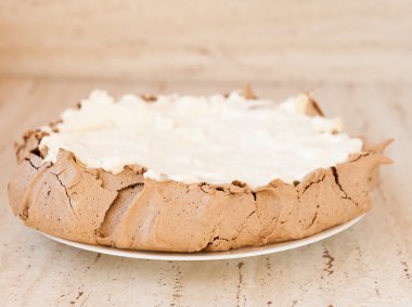 Çikolatalı pavlova kek