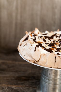 Çikolatalı pavlova kek