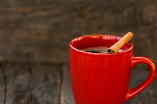 Chocolate quente em uma caneca — Fotografia de Stock