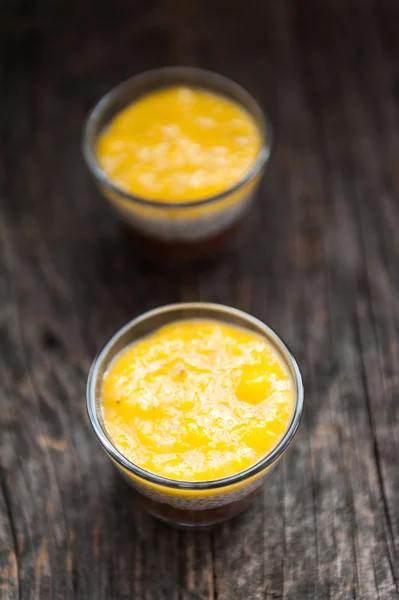 Chia seeds pudding with mango puree — Stock Photo, Image