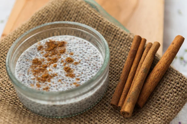 Chia pudding met kaneel — Stockfoto