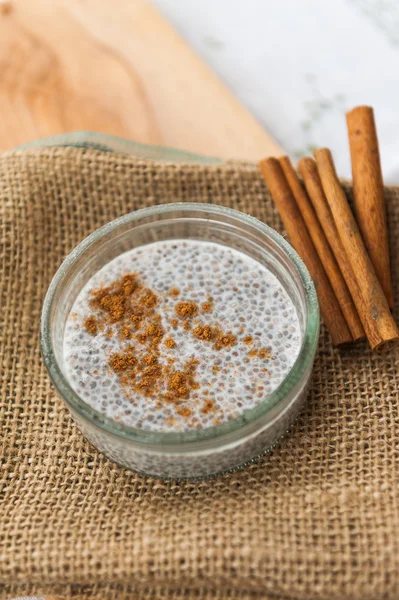 Pudim de chia com canela — Fotografia de Stock