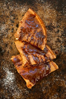 Şurubu ile çikolatalı kek