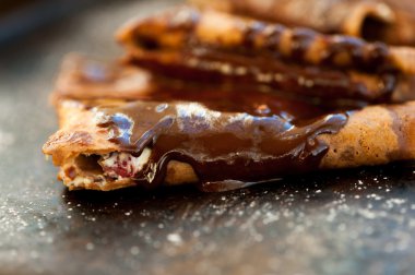 Şurubu ile çikolatalı kek