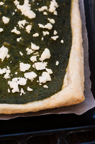 Spinach tart wit salty cheese — Stock Photo, Image