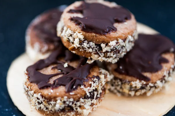 Sandwich cookies met chocolade forchristmas — Stockfoto