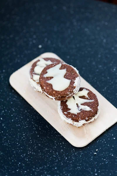 Sandwich cookies met chocolade forchristmas — Stockfoto