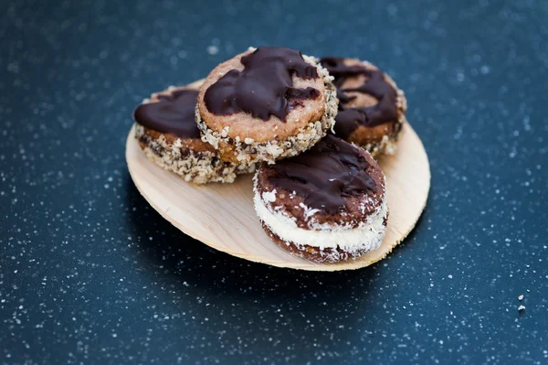 Biscotti sandwich con cioccolato perNatale — Foto Stock