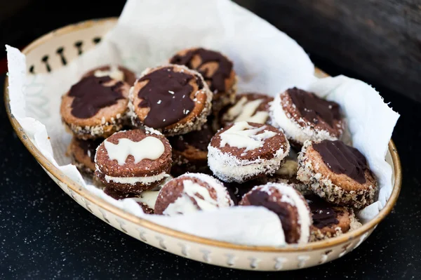 Biscotti sandwich con cioccolato perNatale — Foto Stock