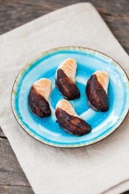 Mandarin çikolata ile