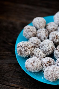 Çiğ çikolata truffles