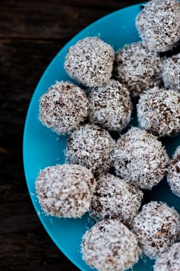 Çiğ çikolata truffles