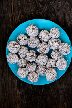 Çiğ çikolata truffles