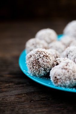 Çiğ çikolata truffles