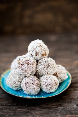 Çiğ çikolata truffles
