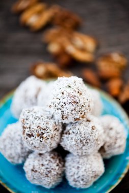 Çiğ çikolata truffles