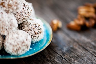 Çiğ çikolata truffles