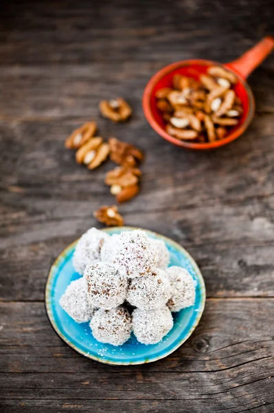 Tartufi di cioccolato crudo — Foto Stock