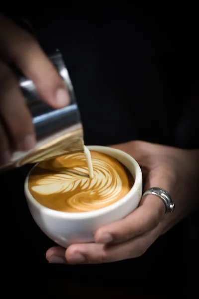 How to make coffee latte art — Stock Photo, Image