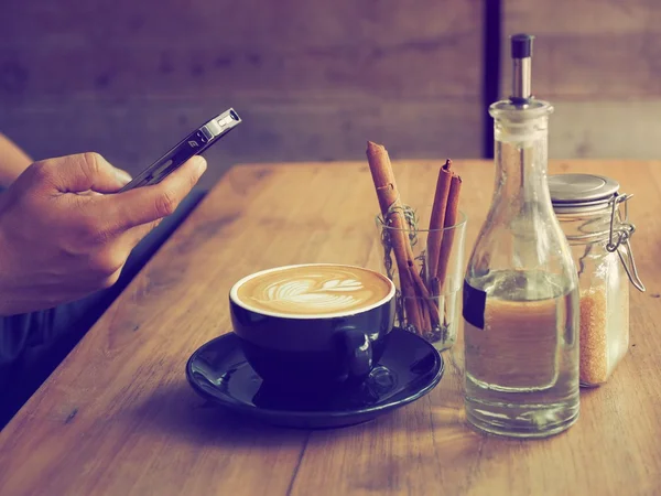 Kahve latte sanat kafe vintage renk tonu — Stok fotoğraf