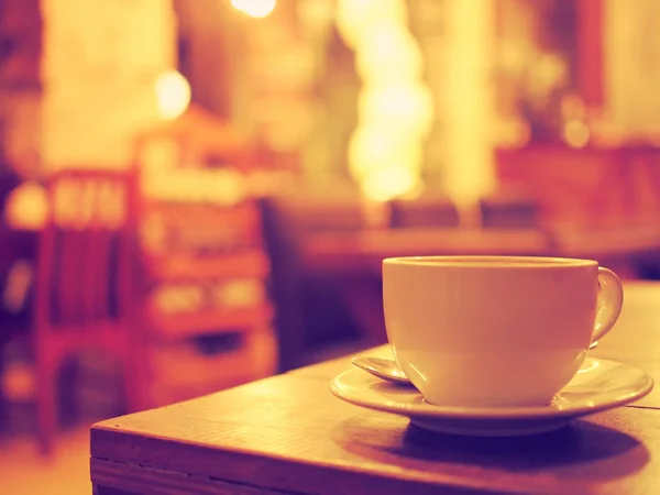Kávé latte art kávézó vintage színes hangon — Stock Fotó