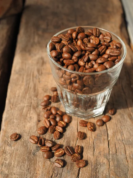 Coffee bean on the cups vintage color tone — Stock Photo, Image