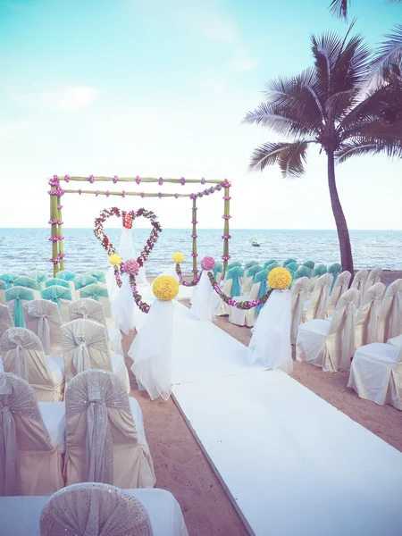 Bruiloft locatie op het strand — Stockfoto