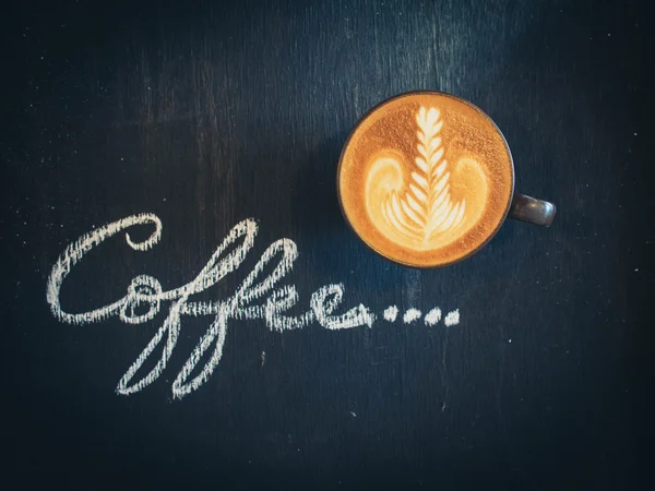 Como fazer café arte latte — Fotografia de Stock