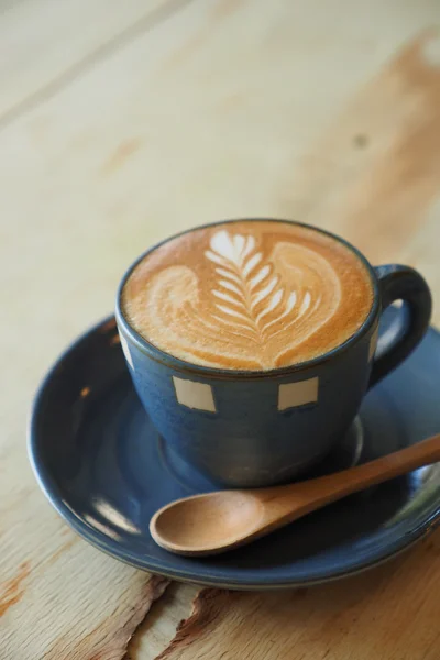 Tasse de café avec livre en café couleur vintage — Photo