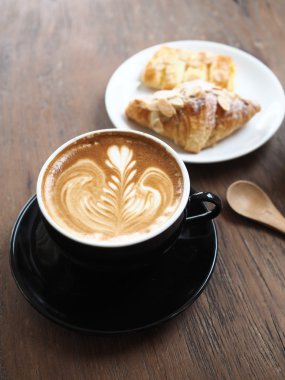fincan kahve latte sanat ahşap masa